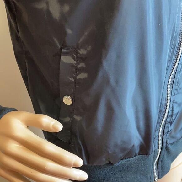 ❤️Last Chance Bebe black lace sleeve bomber jacket size M - Picture 3 of 11